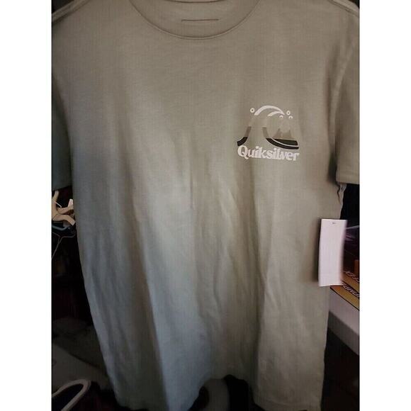 NWT Quicksilver Men’s Shirt Logo On Back Island Time Sz S CR5 EXCELLENT - Picture 3 of 5